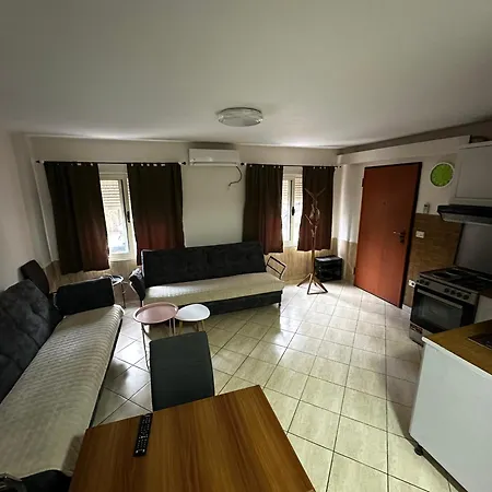 Cozy & Accessible Home, Just Like Yours! Διαμέρισμα *