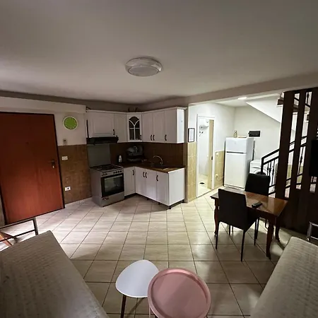 Apartment Cozy & Accessible Home, Just Like Yours! *